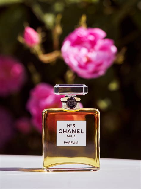 chanel perfume flower grasse